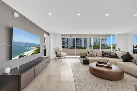 11 Island Avenue Miami Beach FL 33139