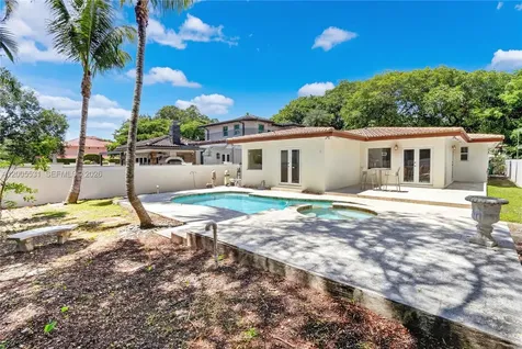 5310 SW 72 Street Miami FL 33143