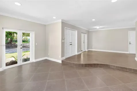 5310 SW 72 Street Miami FL 33143