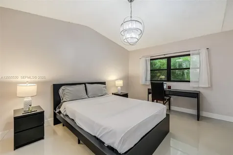 13890 SW 43rd Terrace Miami FL 33175