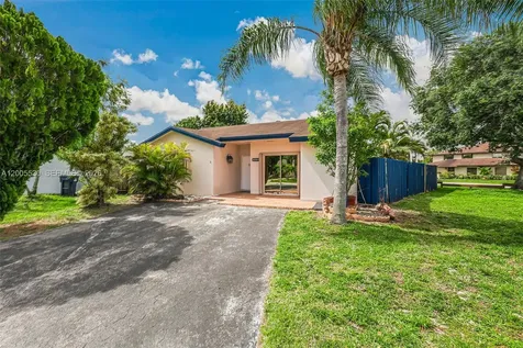 13890 SW 43rd Terrace Miami FL 33175