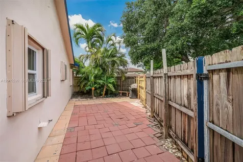 13890 SW 43rd Terrace Miami FL 33175