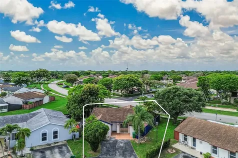 13890 SW 43rd Terrace Miami FL 33175