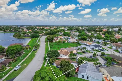 13890 SW 43rd Terrace Miami FL 33175