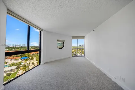3610 Yacht Club Drive Aventura FL 33180