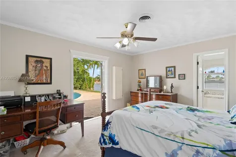 4800 NE 13th Terrace Oakland Park FL 33334