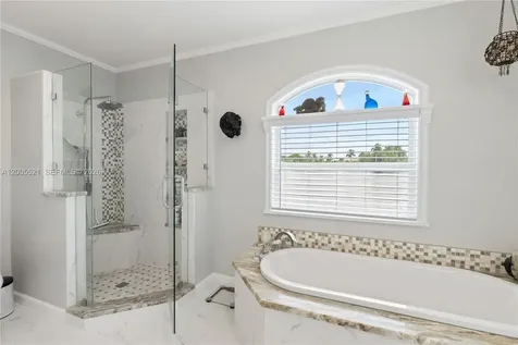 4800 NE 13th Terrace Oakland Park FL 33334