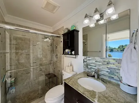 4800 NE 13th Terrace Oakland Park FL 33334
