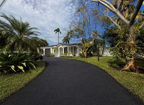 4800 NE 13th Terrace Oakland Park FL 33334