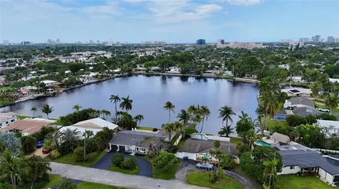 4800 NE 13th Terrace Oakland Park FL 33334