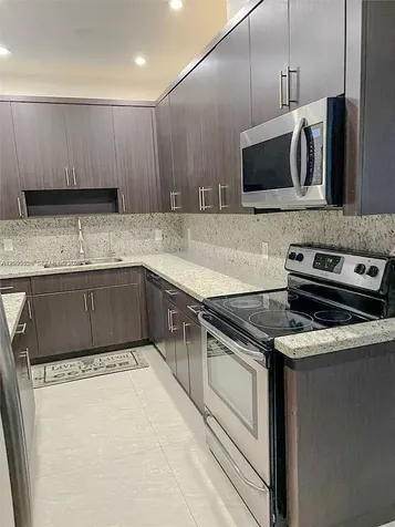 2148 NE 181st Street North Miami Beach FL 33162