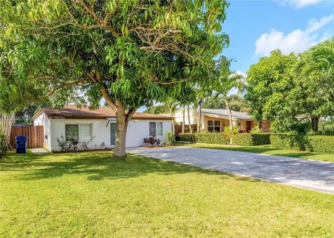 2148 NE 181st Street North Miami Beach FL 33162
