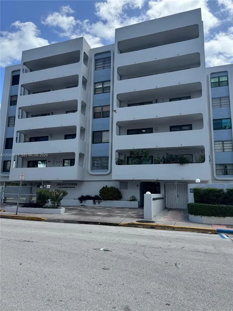6725 Harding Avenue Miami Beach FL 33141