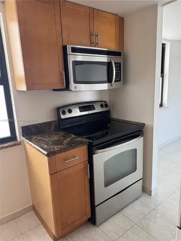 6725 Harding Avenue Miami Beach FL 33141