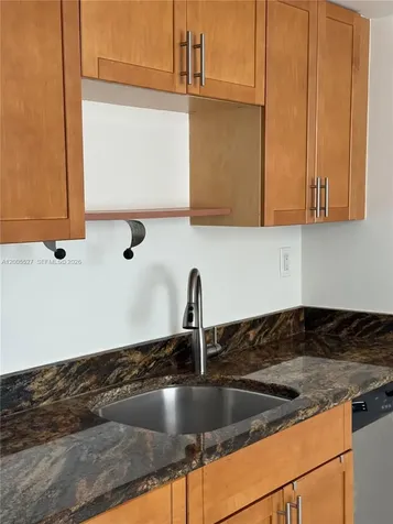 6725 Harding Avenue Miami Beach FL 33141