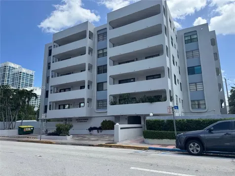 6725 Harding Avenue Miami Beach FL 33141