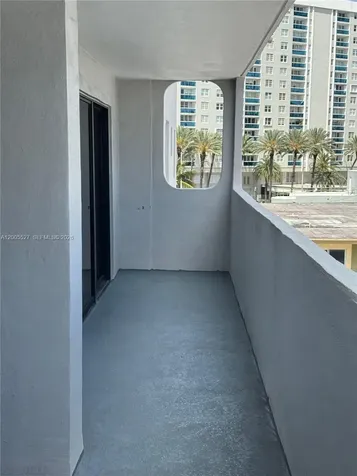 6725 Harding Avenue Miami Beach FL 33141