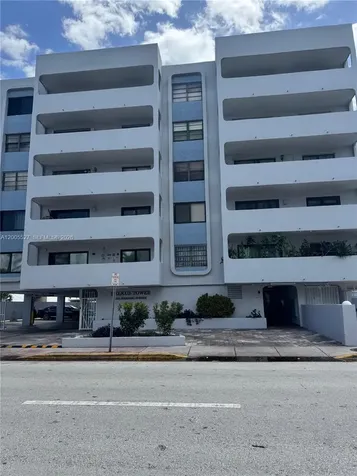 6725 Harding Avenue Miami Beach FL 33141