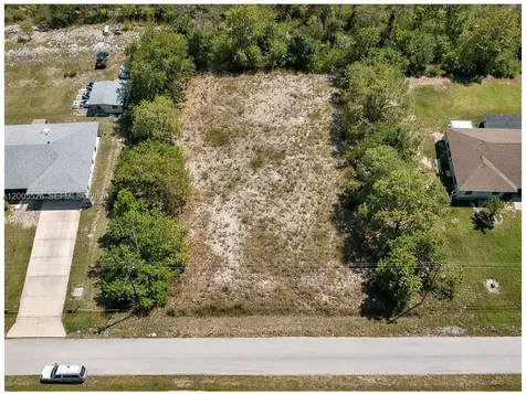 682 Woodcrest Drive Lehigh Acres FL 33972
