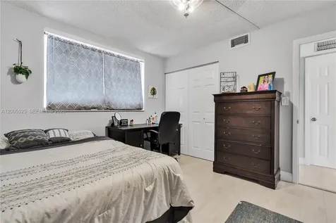 3777 NW 78th Avenue Davie FL 33024