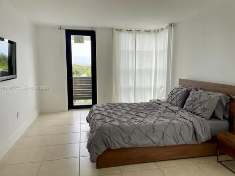 9800 W Bay Harbor Drive Bay Harbor Islands FL 33154