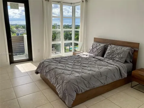 9800 W Bay Harbor Drive Bay Harbor Islands FL 33154