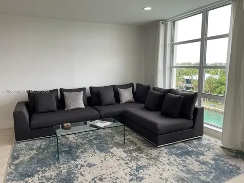 9800 W Bay Harbor Drive Bay Harbor Islands FL 33154