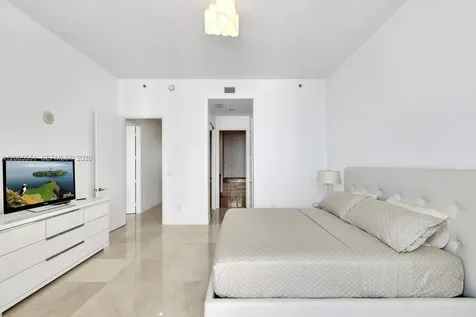 15811 SE Collins Avenue Sunny Isles Beach FL 33160