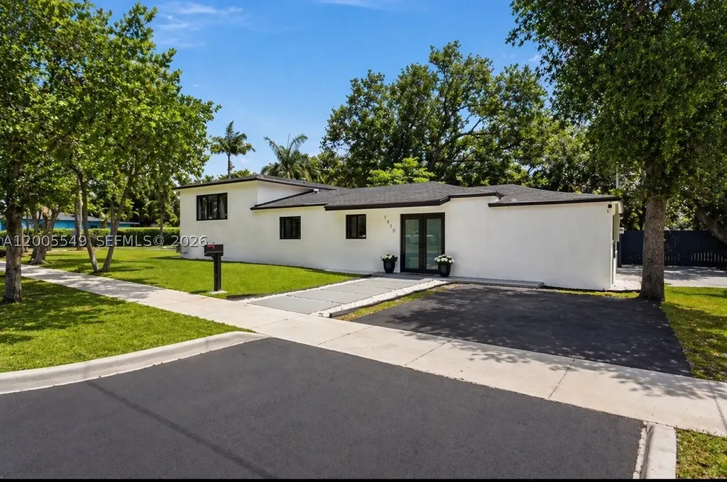 1810 NE 161st Street North Miami Beach FL 33162