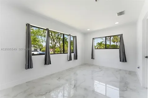 1810 NE 161st Street North Miami Beach FL 33162