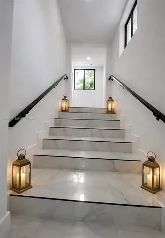 1810 NE 161st Street North Miami Beach FL 33162