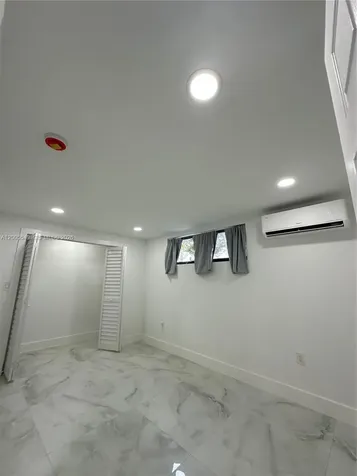1810 NE 161st Street North Miami Beach FL 33162