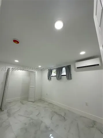 1810 NE 161st Street North Miami Beach FL 33162