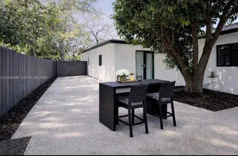 1810 NE 161st Street North Miami Beach FL 33162