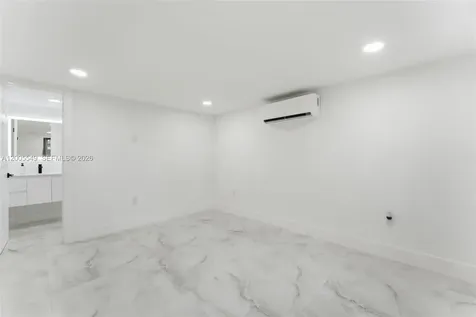 1810 NE 161st Street North Miami Beach FL 33162