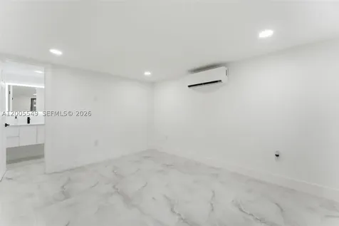 1810 NE 161st Street North Miami Beach FL 33162