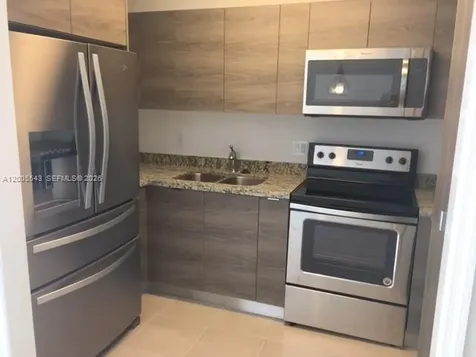 805 NE 138th Street North Miami FL 33161