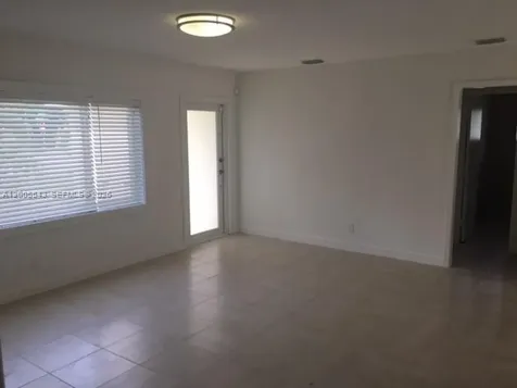 805 NE 138th Street North Miami FL 33161