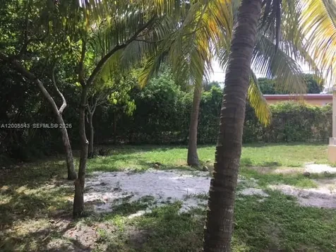 805 NE 138th Street North Miami FL 33161
