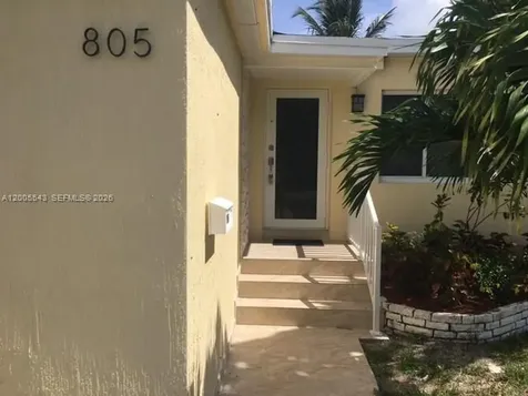 805 NE 138th Street North Miami FL 33161