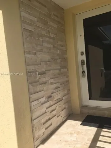 805 NE 138th Street North Miami FL 33161