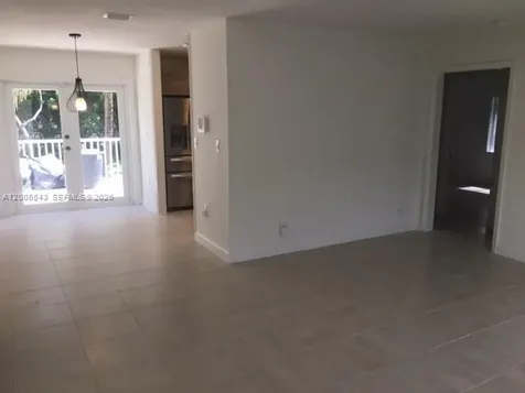 805 NE 138th Street North Miami FL 33161