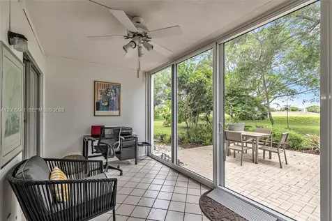 1038 Lyndhurst J Deerfield Beach FL 33442