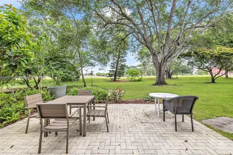 1038 Lyndhurst J Deerfield Beach FL 33442