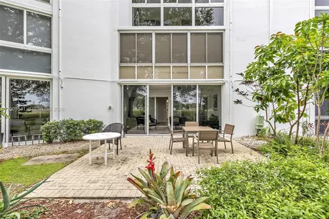 1038 Lyndhurst J Deerfield Beach FL 33442