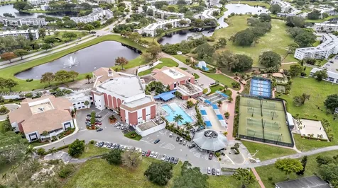 1038 Lyndhurst J Deerfield Beach FL 33442