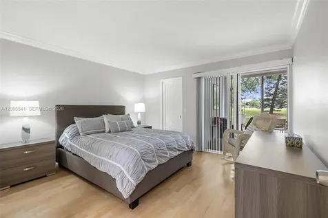 1038 Lyndhurst J Deerfield Beach FL 33442