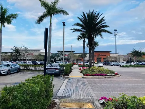 640 Pioneer Way Royal Palm Beach FL 33411