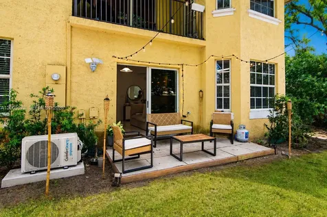 8940 NE 8th Avenue Miami FL 33138