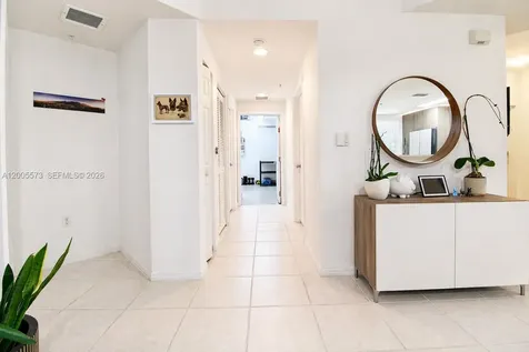 8940 NE 8th Avenue Miami FL 33138